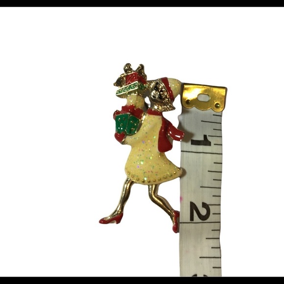 OTC Vintage Brooch pin Lady with packages & movable legs holding gifts - Picture 7 of 9